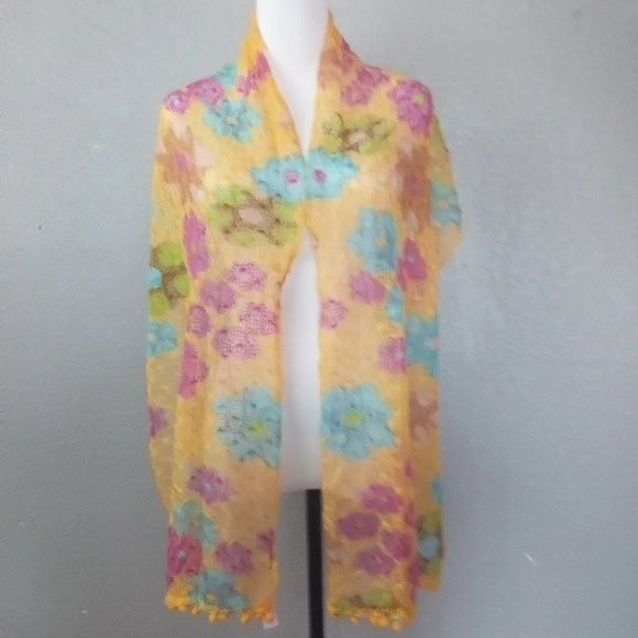 Scarve  ( box T ) box A - Picture 3 of 3